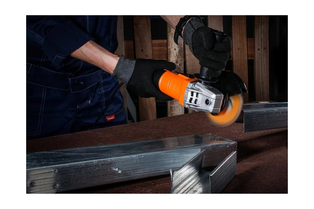 ЕРМАК Машина шлифовальная УШМ-125/900 900 Вт