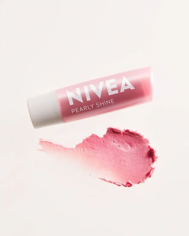 Classic помада гигиеническая Сияние жемчуга 4.8гр 85098