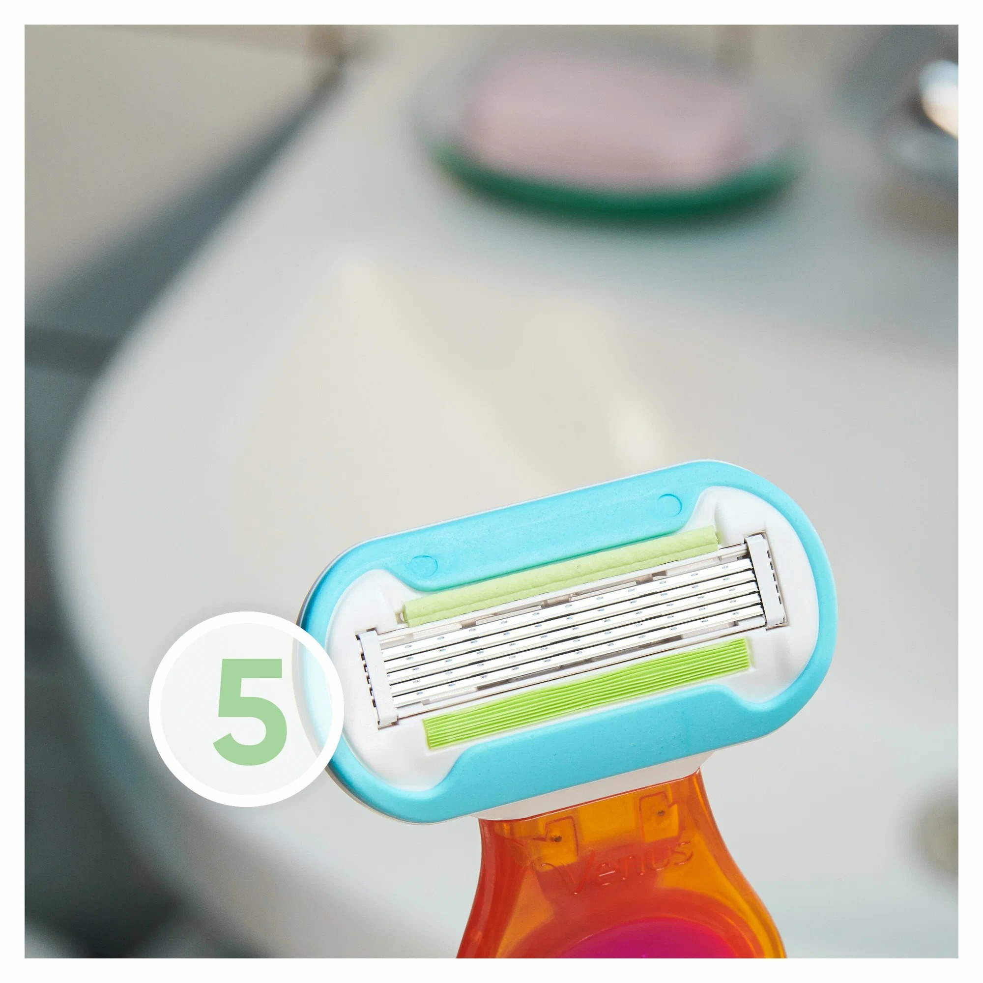 Venus Snap Embrace Компактная бритва с 1 кассетой