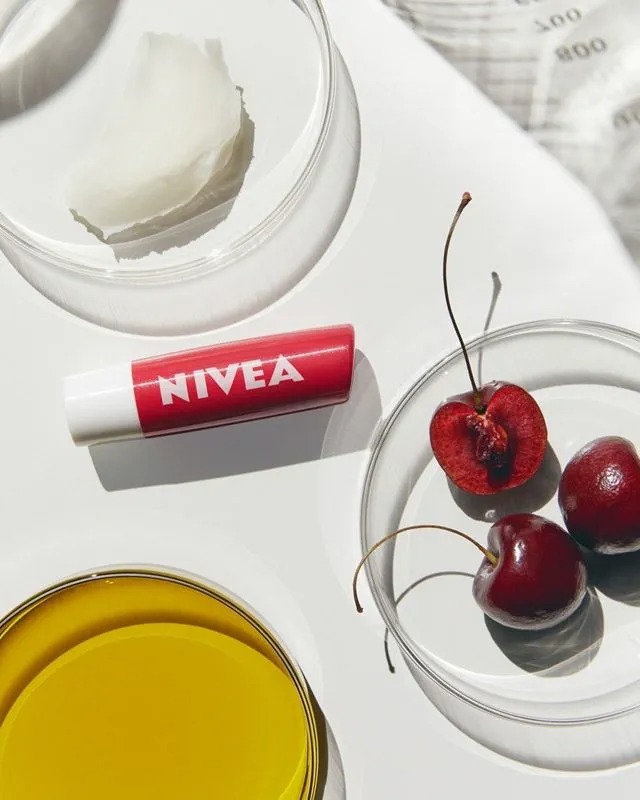 Classic помада гигиеническая вишневый поцелуй 4.8гр 85077