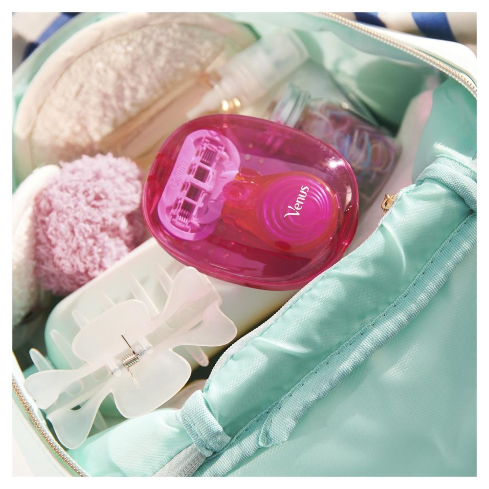 Venus Snap Embrace Компактная бритва с 1 сменной кассетой