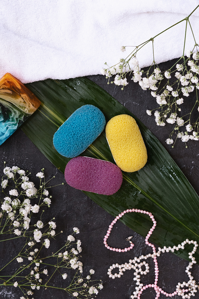 Пемза педикюрная,натуральная со щеткой 405007