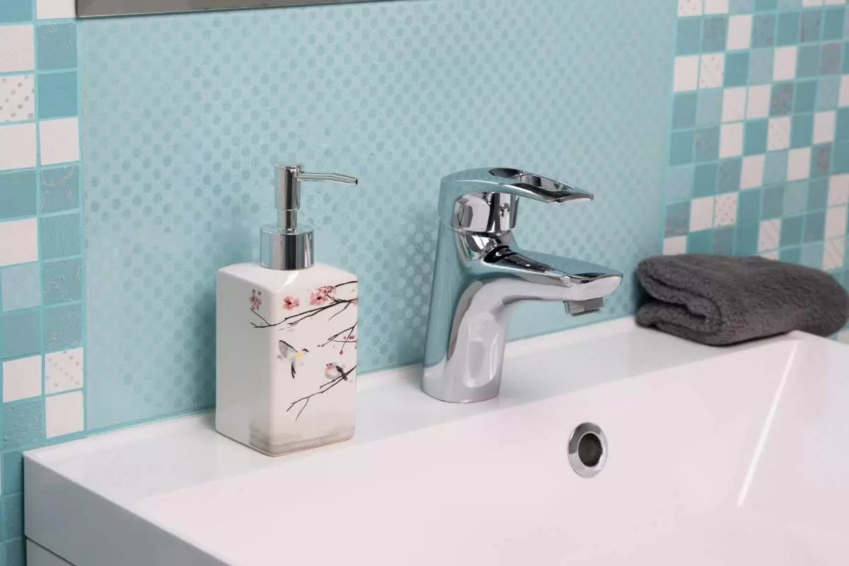 Дозатор для жидкого мыла Сакура DIS-S керамика