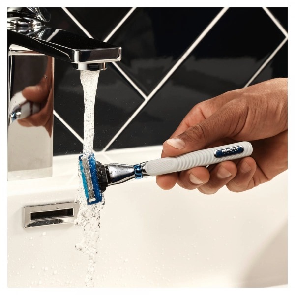 Mach3 Turbo 3D Бритва с 2 сменными кассетами Red